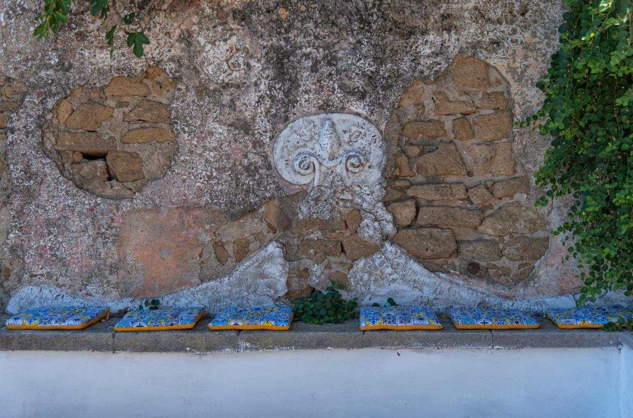 Controvento in Villa Eldorado Procida Esterno foto